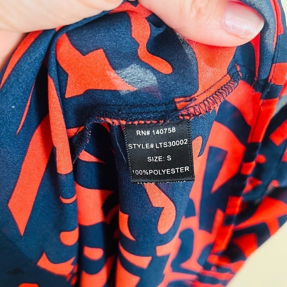Beautiful Ligali small blouse in red and blue with cut out shoulders - Picture 3 of 6